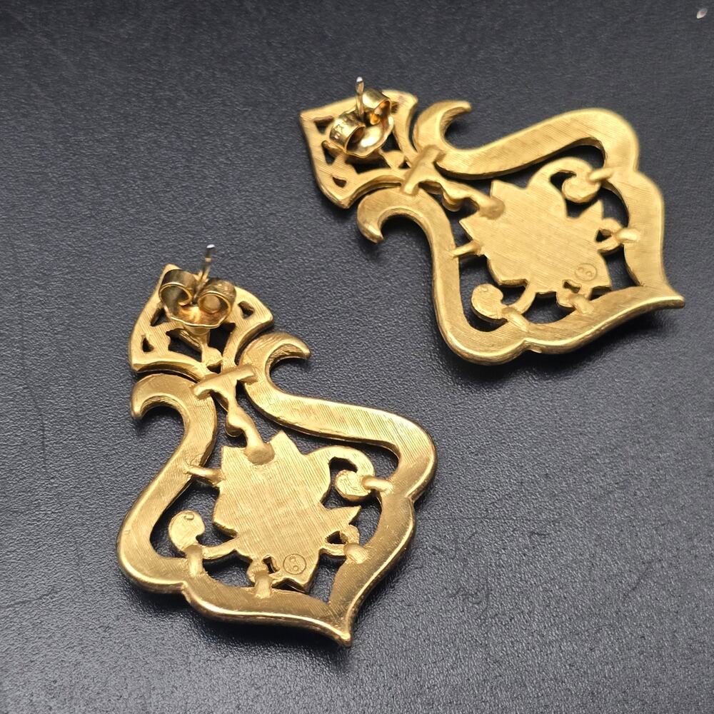Avon Gold Tone Red Earrings Pierced Scrollwork Filigree Vintage 1990s Jewelry - Picture 4 of 6